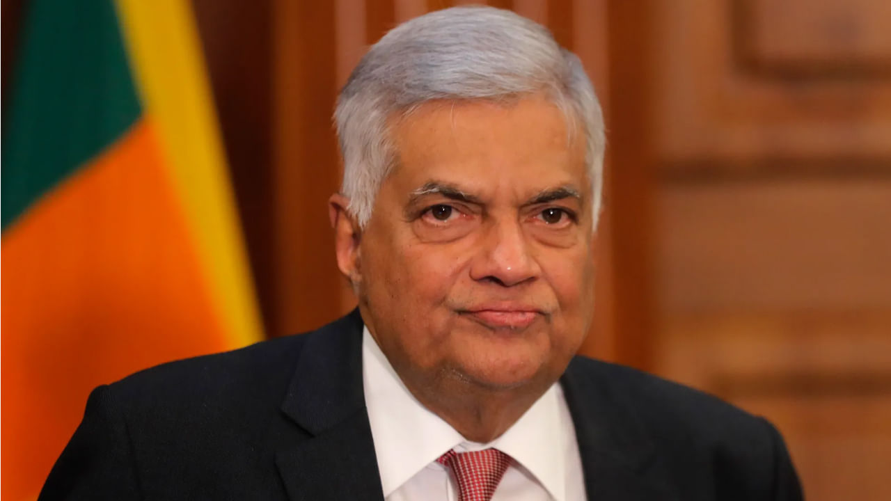 Ranil Wickremesinghe: శ్రీలంక మాజీ అధ్యక్షుడు అరెస్ట్.. విచారణకు పిలిచి అదుపులోకి తీసుకున్న సీఐడీ.. ఏ కేసులో అంటే..? – Telugu News | Former Sri Lankan President Ranil Wickremesinghe Arrested for Misusing Govt Funds