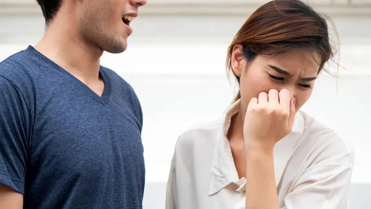 నోటి నుంచి దుర్వాసన వస్తుందా..? ఈ 3 చిట్కాలతో తాజాదనం మీ సొంతం..