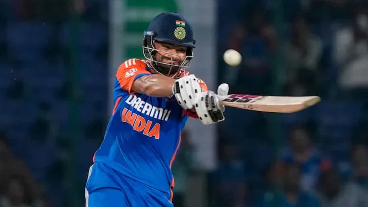 మరోవైపు, మీరట్ మావెరిక్స్ తరపున ఈ ఇన్నింగ్స్‌లో యష్ గార్గ్, జీషన్ అన్సారీ గరిష్టంగా 3-3 వికెట్లు తీశారు. అదే సమయంలో, విజయ్ కుమార్, కార్తీక్ త్యాగి తలా 2-2 బ్యాట్స్‌మెన్‌లను తీసుకున్నారు. దీని కారణంగా ఆ జట్టు 93 పరుగుల తేడాతో విజయం సాధించగలిగింది.