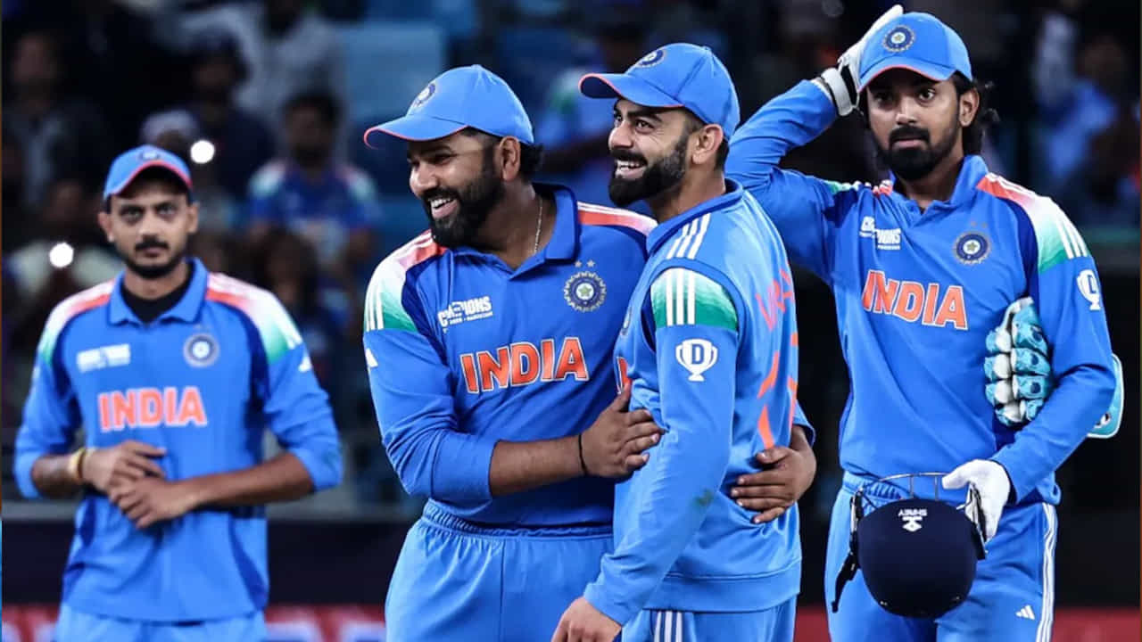 కానీ, భారత క్రికెట్‌లో దిగ్గజ బ్యాట్స్‌మెన్‌లలో ఒకరైన విరాట్, రోహిత్‌ల ప్రస్తుత పరిస్థితి ఇది. టీ20, టెస్ట్ క్రికెట్ నుంచి రిటైర్ అయిన ఈ ఇద్దరు బ్యాట్స్‌మెన్‌లు వన్డే జట్టులో కూడా స్థాన సంక్షోభాన్ని ఎదుర్కొంటున్నారు. ఆస్ట్రేలియా పర్యటన వారి చివరిది కావచ్చునని భావిస్తున్నారు.