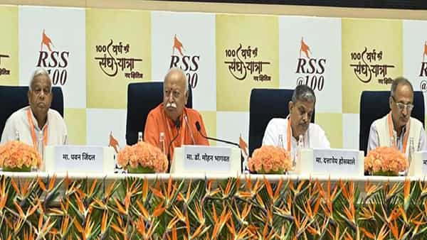 ఎవరూ పదవీ విరమణ చేయాలని ఎప్పుడూ చెప్పలేదు: ఆర్ఎస్ఎస్ చీఫ్ మోహన్ భగవత్