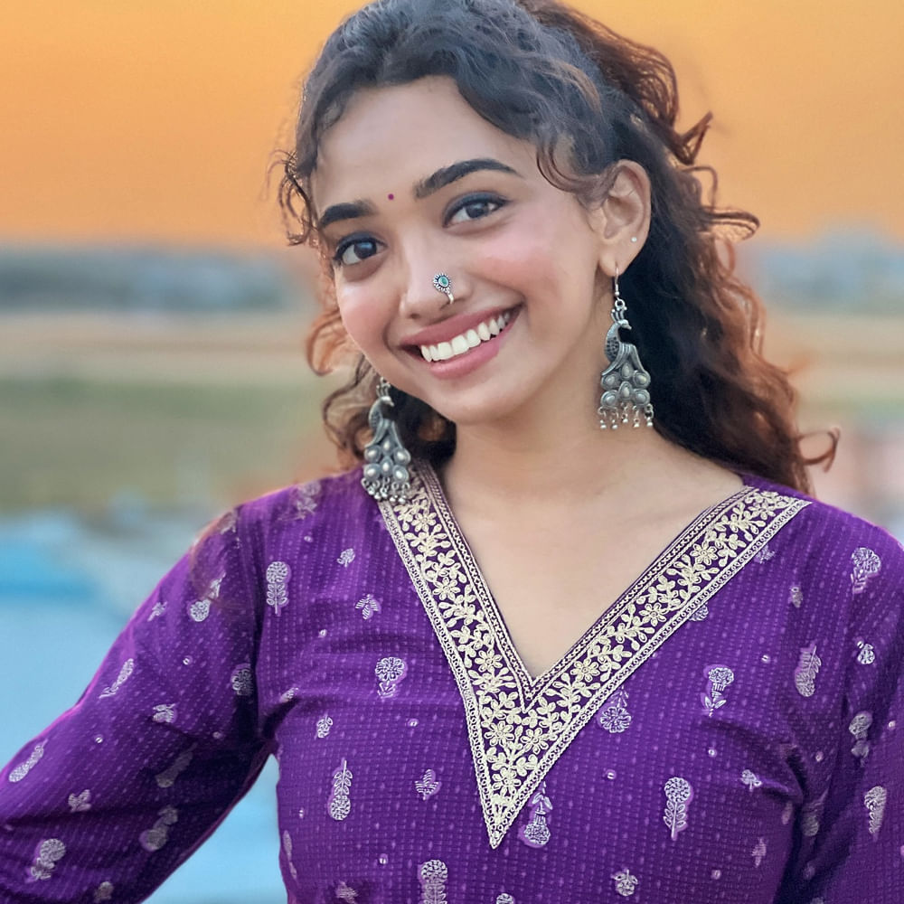 తెలుగులో చివరగా టుక్ టుక్ అనే సినిమాలో నటించింది. ఈ మూవీ మంచి టాక్ సొంతం చేసుకుంది. అయినప్పటికీ మరో మూవీ అనౌన్స్ చేయలేదు. ప్రస్తుతం సోషల్ మీడియాలో గ్లామర్ ఫోటోషూట్లతో మెంటలెక్కిస్తుంది ఈ వయ్యారి. 