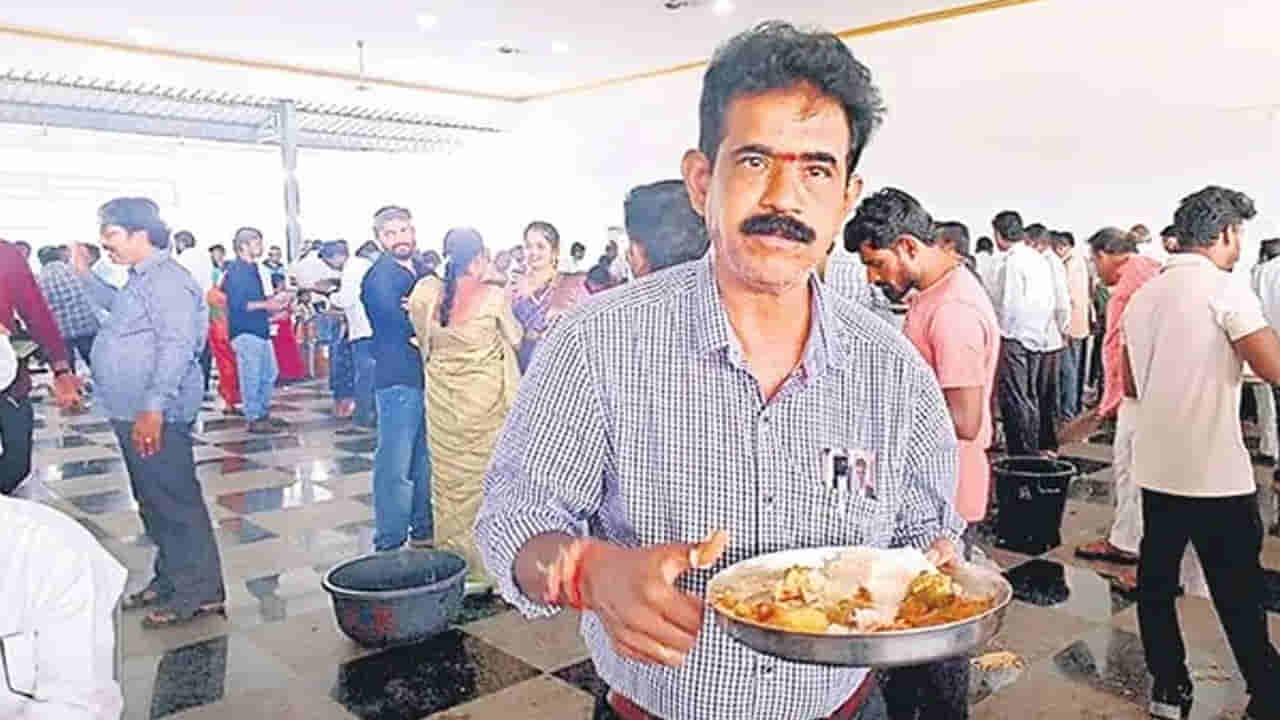 Andhra Pradesh: బాధ్యత గల పౌరుడు ఇతను.. ప్లాస్టిక్కు వ్యతిరేకంగా లాయర్ నిశ్శబ్ద ఉద్యమం..