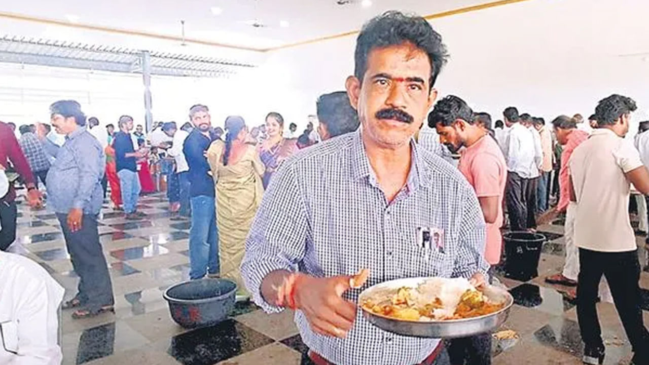 Andhra Pradesh: బాధ్యత గల పౌరుడు ఇతను.. ప్లాస్టిక్కు వ్యతిరేకంగా లాయర్ నిశ్శబ్ద ఉద్యమం..