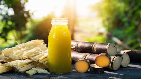 Health Tips: చెరుకు రసం వీరికి విషంతో సమానం.. తాగితే అంతే సంగతులు..