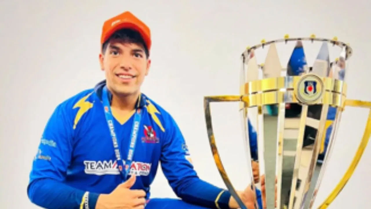 ఆర్సీబీ దొబ్బి పొమ్మంది.. కట్ చేస్తే.. 11 సిక్సర్లతో కసి తీర్చుకున్న అన్‌లక్కీ ప్లేయర్..