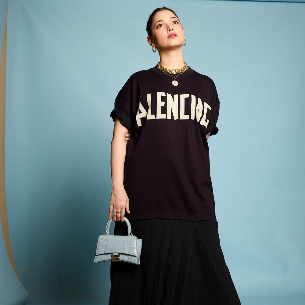 తమన్నా అనగానే గ్లామర్‌ నటి అనే ముద్ర పడిపోయింది. అయినా నేను కెరీర్‌ బిగినింగ్‌లో చాన్నాళ్లు కిస్సింగ్‌ సీన్స్ ని ఓకే చేసేదాన్ని కాదు. కానీ, నాకున్న ఇమేజ్‌కీ, నేను పెడుతున్న కండిషన్స్ కీ ఎక్కడో పొంతన కుదరలేదు. 