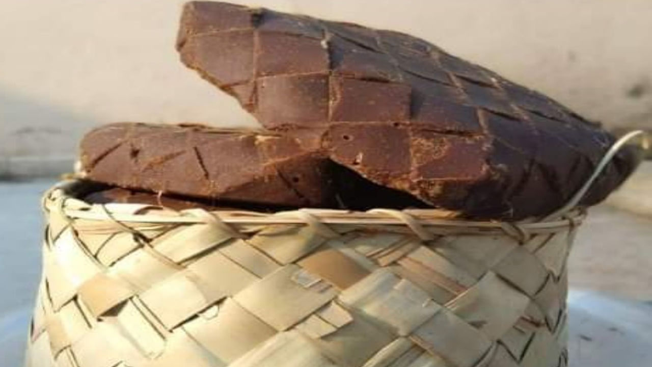 ముఖ్యంగా మహిళలు ఎదుర్కొంటున్న నెలసరి, అధిక బరువు సమస్యలకు చెక్‌ పెడుతుంది. మైగ్రేన్‌ వచ్చినప్పుడు నోట్లో చెంచా బెల్లం పొడి వేసి చప్పరిస్తే ఉపశమనం కలుగుతుంది. వేసవి వేడి నుంచి శరీరాన్ని చల్లబరుస్తుంది. 