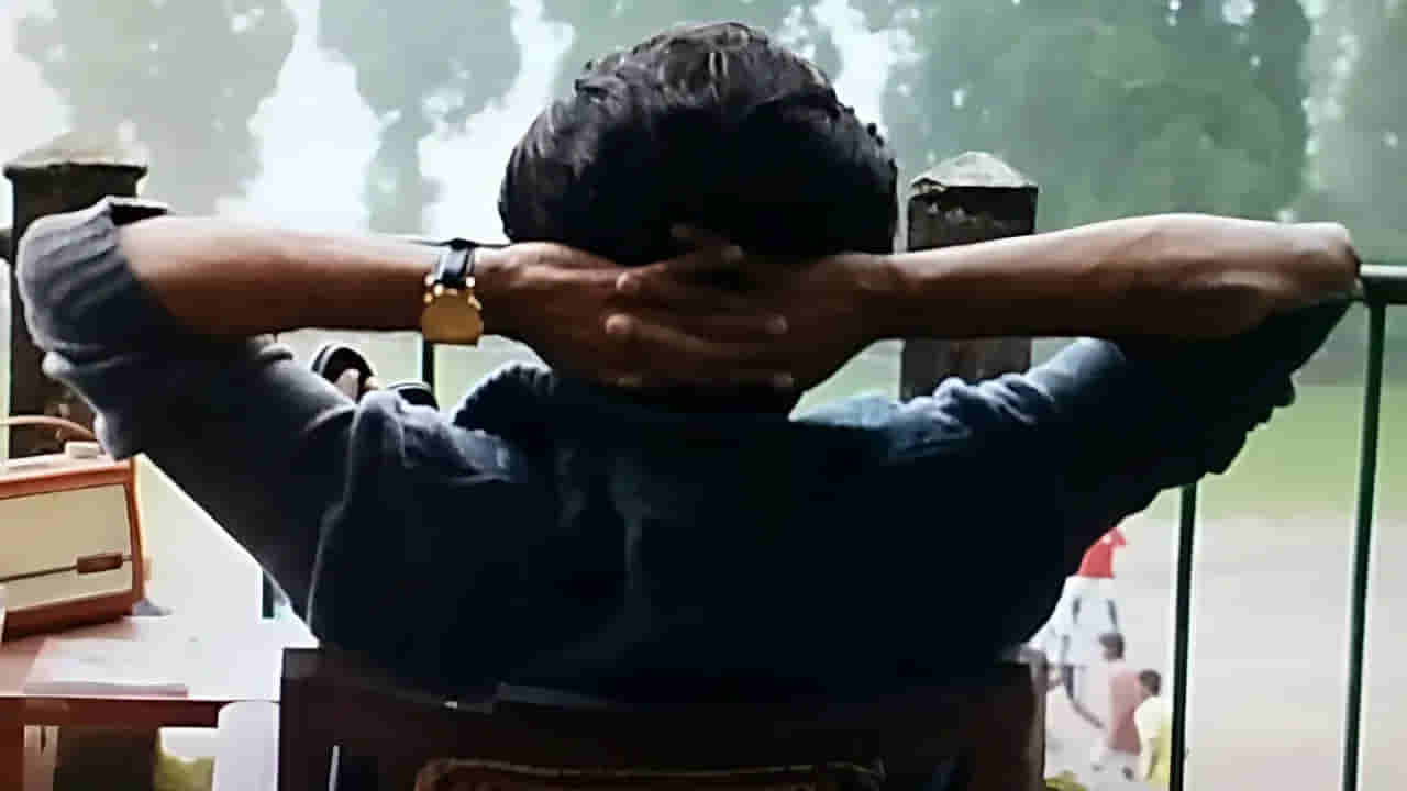 Tollywood: అప్పుడు రెండు రూపాయల కూలీ.. ఇప్పుడు హీరోగా 10 ఏళ్లలో 100 సినిమాలు.. ఎవరో తెలుసా.?