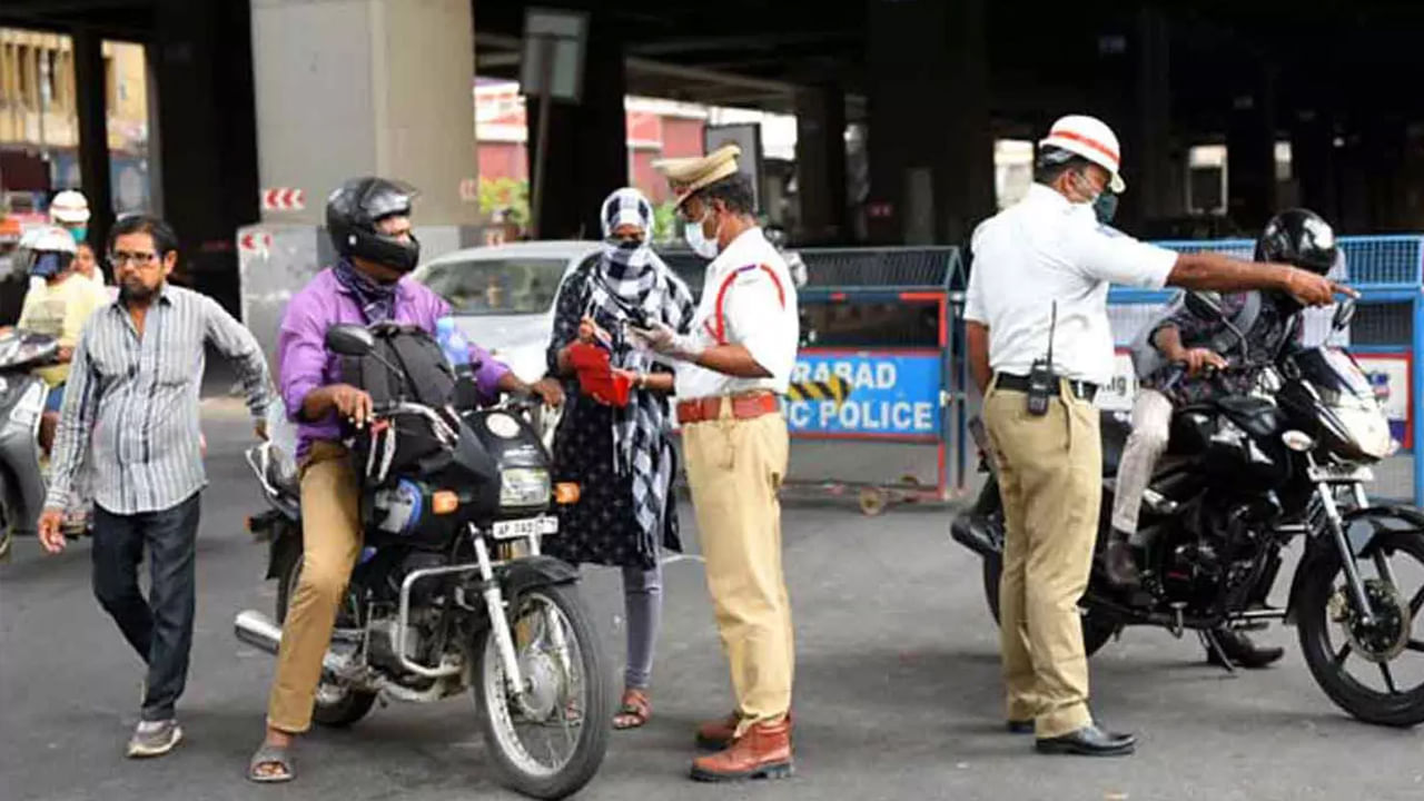 Traffic Challan Rule: ఇక ట్రాఫిక్‌ రూల్స్‌ మరింత కఠినం.. చెల్లించని చలాన్‌లపై మరిన్ని ఛార్జీలు! – Telugu News | Traffic Challan Rule: New system implemented for paying traffic challan, heavy fine will be imposed if ignored, know the new rule