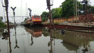 Heavy Rain Alert: భారీ వర్షాల ఎఫెక్ట్‌.. 13 జిల్లాల్లో స్కూళ్లకు సెలవులు! బయటకు రావొద్దంటూ హెచ్చరికలు జారీ