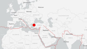 భారీ భూకంపంతో వణికిపోయిన టర్కీ..!