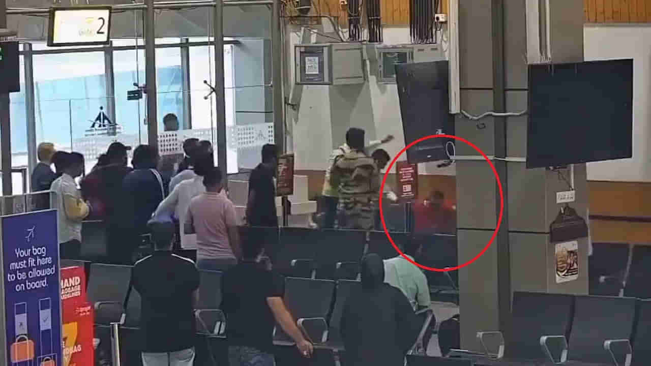 Viral Video: స్పైస్ జెట్ ఉద్యోగుల దాడి కేసులో ట్విస్ట్?... తొలుత ఆర్మీ అధికారిపైనే సిబ్బంది దాడి చేసినట్లు చూపించే మరో వీడియో
