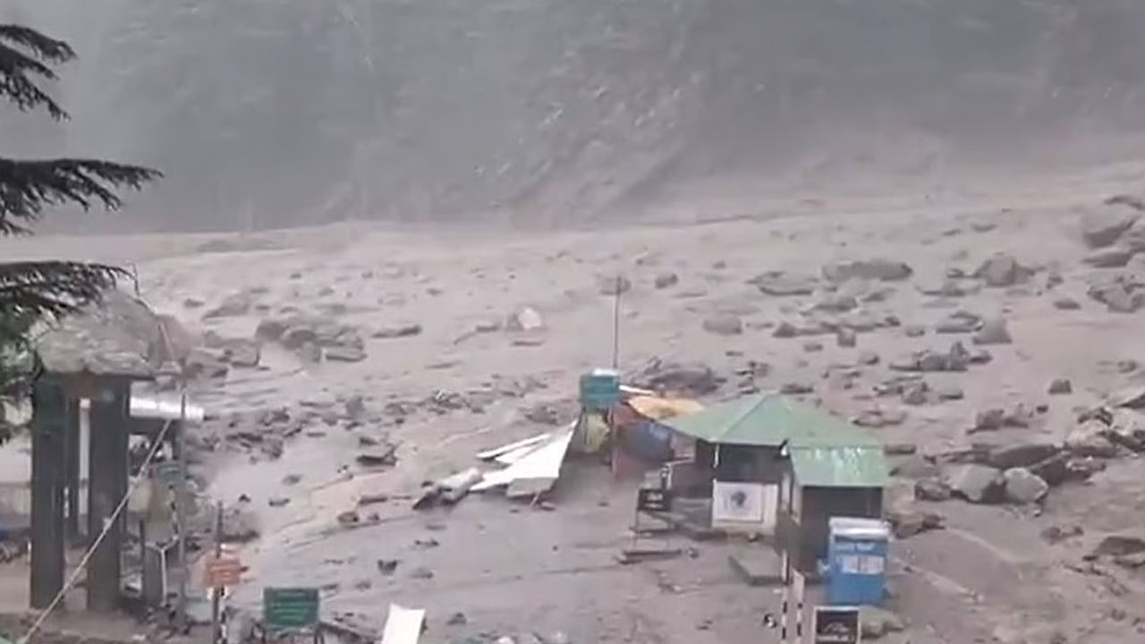 Uttarakhand cloudburst: ఉత్తరాఖండ్‌లో జల ప్రళయం..  10 మంది జవాన్లు గల్లంతు..