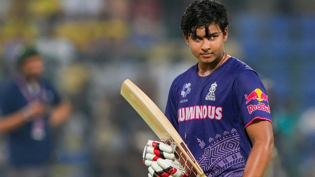 Video: వైభవ్ షాట్లా మజాకా..! కొద్ది ప్రాణాలు కాపాడుకున్న నలుగురు