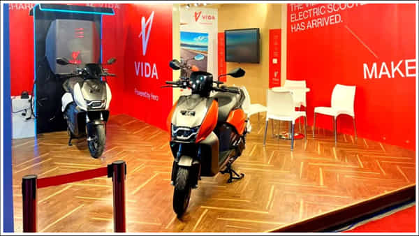 Hero Vida: సింగిల్ ఛార్జింగ్తో 142కి.మీ మైలేజ్.. ధర కేవలం రూ.45,000 మాత్రమే.. రికార్డ్ స్థాయిలో అమ్మకాలు!