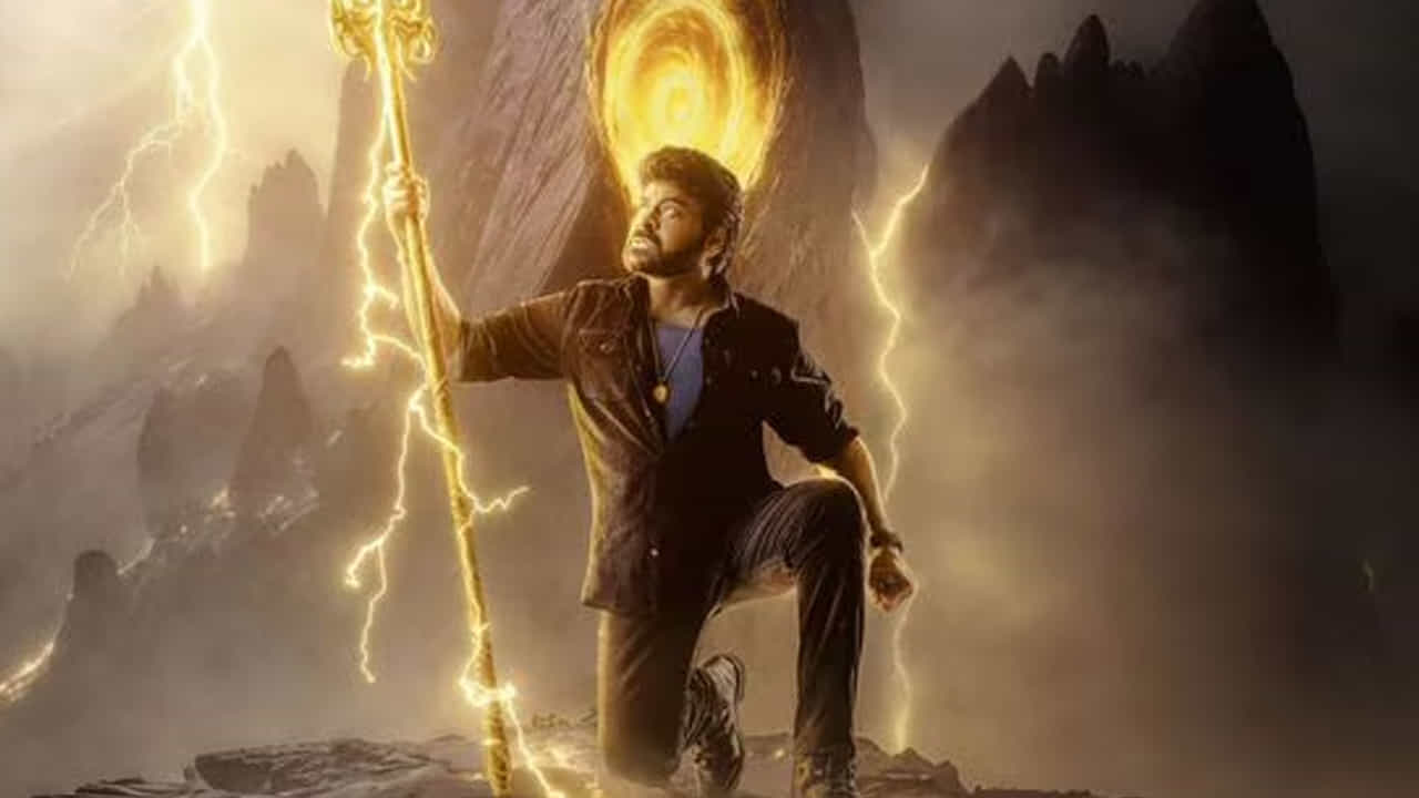 విశ్వంభర.. ఏడేడు పద్నాలుగు లోకాలకి అవతల సత్యలోకంలో జరిగే కథ. ఆ లోకానికి వెళ్లి తన స్త్రీని మెగాస్టార్ ఎలా కాపాడుకున్నాడన్నదే కథ. రీసెంట్ టైమ్స్ లో ఎవరూ చూడని రెక్కల గుర్రాలతో పాటు ఇంకా ఎన్నెన్నో వింతలతో తెరకెక్కుతోంది విశ్వంభర.