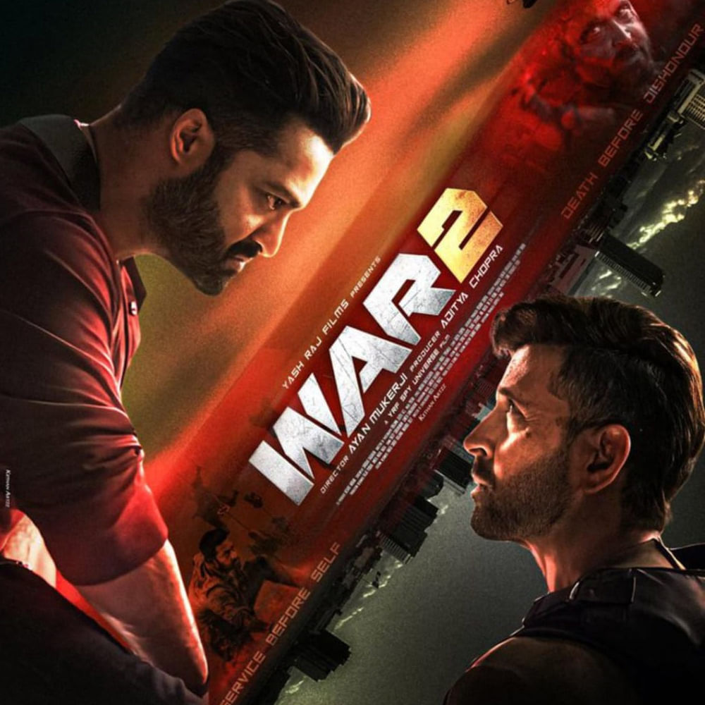 సినిమాలోనూ అమ్మడి గ్లామర్ షో నెక్ట్స్ లెవల్‌లో ఉండబోతుంది. యష్ రాజ్ ఫిల్మ్స్ స్పై సినిమాల్లో హీరోయిన్ల బికినీ అనేది ఆనవాయితీ.. వార్ 2లోనూ అది కంటిన్యూ అయింది. ఆగస్ట్ 14న విడుదల కానుంది ఈ చిత్రం. 