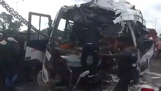 Independence Day: వర్షంలో తడిసిపోతూ త్రివర్ణ పతాకాన్ని ఎగురవేసిన రాహుల్ గాంధీ