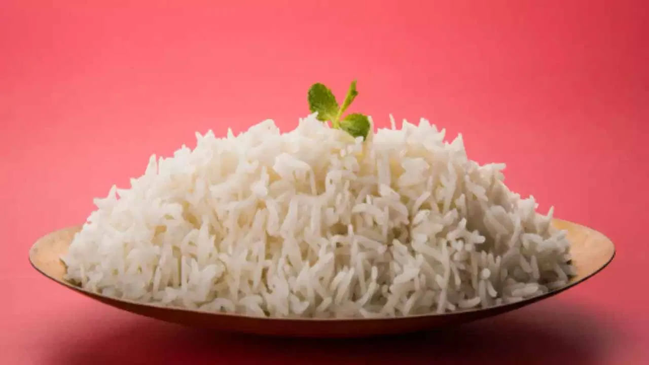 మార్నింగ్ బ్రేక్ఫాస్ట్లో అన్నం తింటున్నారా..? ఏమౌతుందో తెలిస్తే..