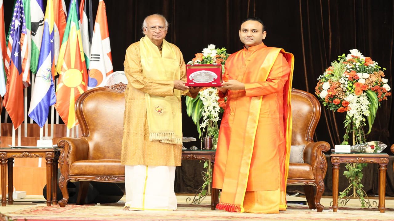 100 రోజులు, 100 దేశాలు ఒకే కుటుంబంగా ప్రపంచ సాంస్కృతిక మహోత్సవం.. ఎక్కడంటే...