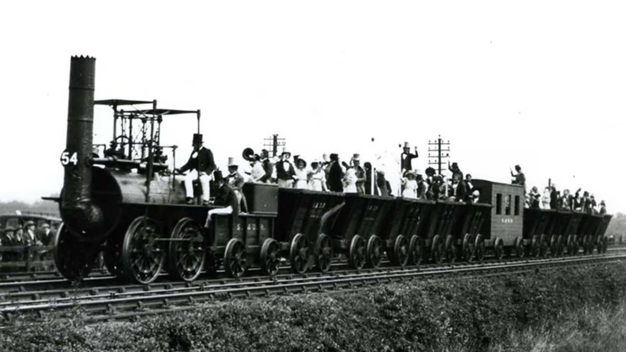 లోకోమోషన్ నంబర్ 1 ప్రపంచంలోనే మొట్టమొదటి పబ్లిక్ ప్యాసింజర్ రైలుగా అవతరించింది. ఇది ఇంగ్లాండ్‌లోనే కాకుండా ప్రపంచవ్యాప్తంగా రైలు రవాణాకు పునాది వేసింది. స్టాక్‌టన్, డార్లింగ్టన్ రైల్వే ఆవిరి లోకోమోటివ్‌లను ఉపయోగించిన మొట్టమొదటి పబ్లిక్ రైల్వే, ఇది ఇతర దేశాలు కూడా రైల్వే వ్యవస్థలను అభివృద్ధి చేయడానికి ప్రేరణనిచ్చింది.