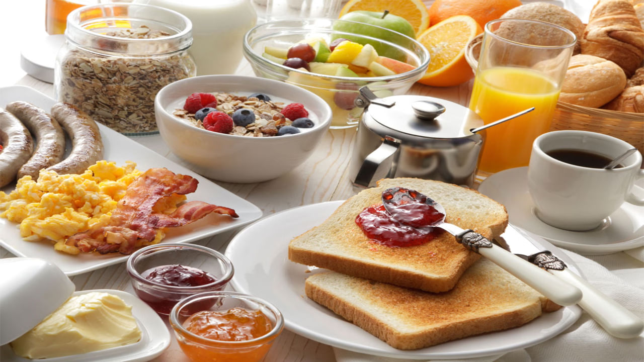 Breakfast: ఉదయం పూట బ్రెక్ ఫాస్ట్లో వీటిని తిన్నారో.. ఒంట్లో బద్ధకం తిష్ట వేస్తుందంతే..! జాగ్రత్త మరీ..