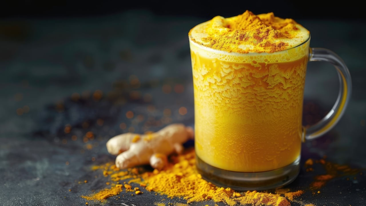 Turmeric Milk: రాత్రిపూట పాలలో పసుపు వేసుకుని తాగుతున్నారా? 5 అమేజింగ్ బెనిఫిట్స్ ఇవే..