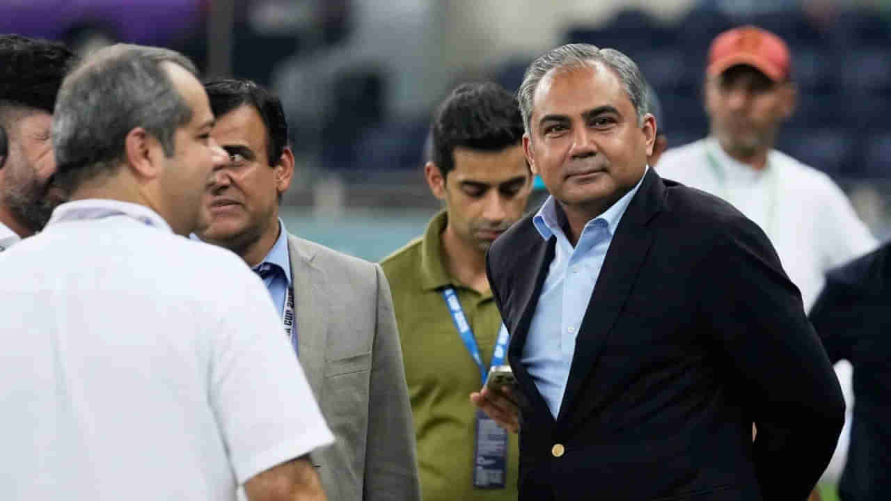 IND Vs PAK: ఇలా ఉన్నావేంట్రా.. వీడ్ని మెంటల్ ఆస్పత్రిలో చూపించండ్రా.. ట్రోఫీని దొబ్బేసి ఒక్క కండీషన్‌తో