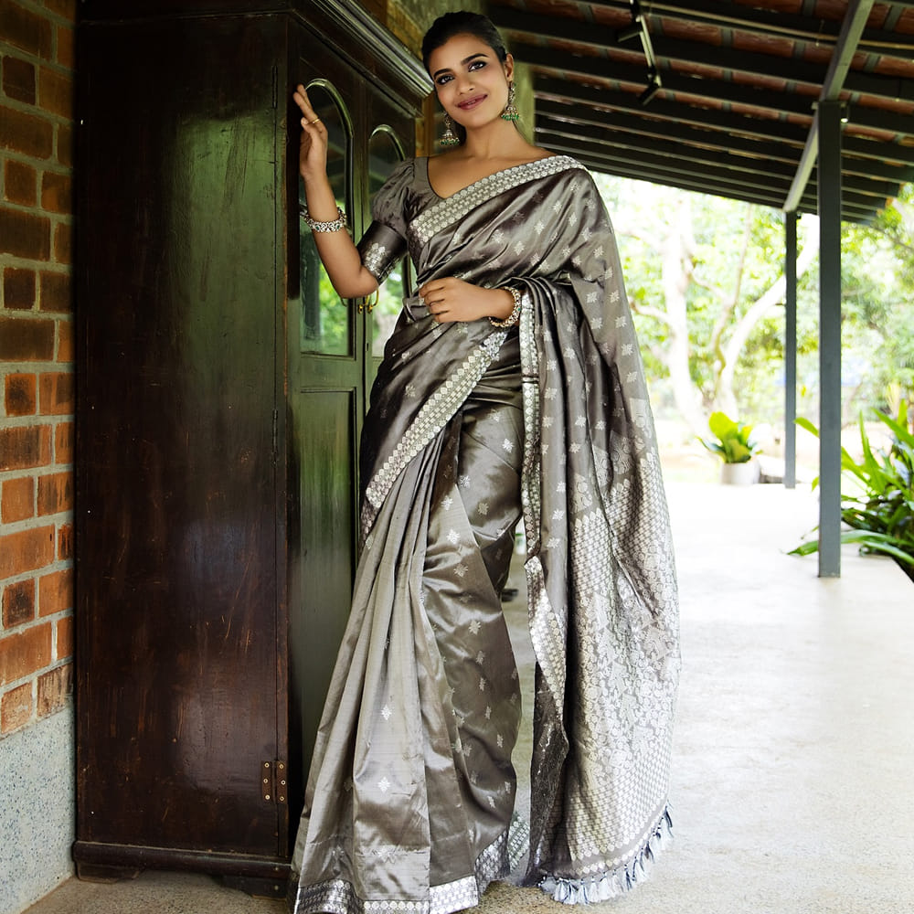 ఇక కౌసల్య కృష్ణమూర్తి సినిమాతో తెలుగులోకి అడుగుపెట్టింది. ఆ తర్వాత వరుసగా మిస్ మ్యాచ్, వరల్డ్ ఫేమస్ లవర్,టక్‌ జగదీష్‌,రిపబ్లిక్‌ సినిమాల్లో నటించింది. సంక్రాంతికి వస్తున్నాం సినిమా తర్వాత ఐశ్వర్య రాజేష్ చిన్న గ్యాప్ తీసుకుంది. కొత్త సినిమా పై ఇప్పటివరకు ఎలాంటి అప్డేట్ ఇవ్వలేదు. 