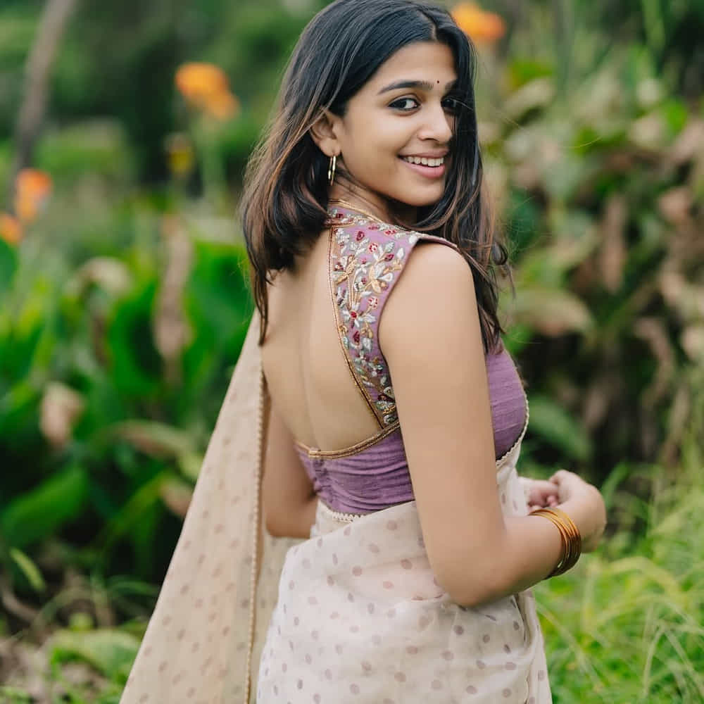 అనంతిక సనీల్ కుమార్.. తెలుగులో చాలా పాపులర్ హీరోయిన్. మొదటి సినిమాతో అందరి దృష్టిని ఆకర్షించిన ఈ అమ్మడు.. ఆ తర్వాత 8 వసంతాలు మూవీతో ప్రశంసలు అందుకుంది. ఇప్పుడు ఇండస్ట్రీలో మోస్ట్ వాంటెడ్ హీరోయిన్ ఆమె.