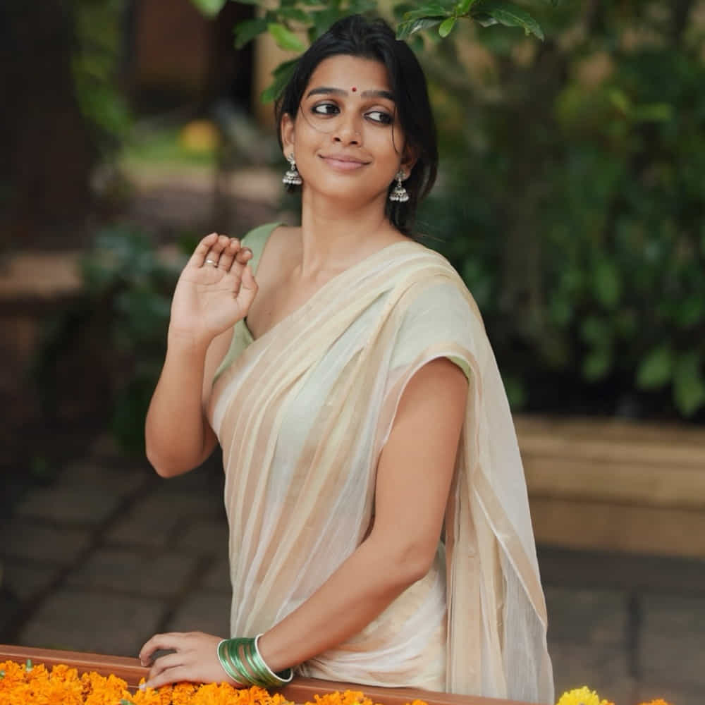 ఇదిలా ఉంటే.. అనంతికకు తెలుగులో మంచి అవకాశాలు క్యూ కట్టినట్లు సమాచారం. అలాగే సోషల్ మీడియాలో చాలా యాక్టివ్ గా ఉంటున్న ఈ అమ్మడు.. నిత్యం ఏదోక పోస్ట్ చేస్తూ సందడి చేస్తుంది.
