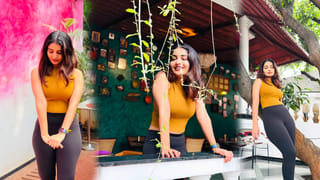 ఎర్రకోకలో రామచిలుకలా.. శ్రీముఖిని చూస్తే ఫిదా అవ్వాల్సిందే!