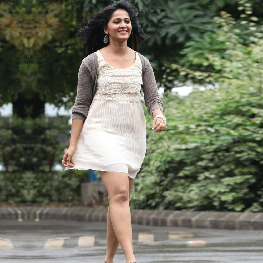 ఘాటి సినిమా మీద చాలా చాలా హోప్స్ పెట్టుకున్నారు డైరక్టర్‌ క్రిష్‌. అంతకన్నా ఎక్కువగానే సినిమా సక్సెస్‌ని ఆకాంక్షించారు అనుష్క. అయితే అనుకున్నదొకటి.. అయిందొకటి. సినిమా ఆశించినంతగా క్లిక్‌ కాలేదు. అందుకే ఇప్పుడు మలయాళ కథనార్‌ మీదే ఆశలన్నీ అంటున్నారు స్వీటీ శెట్టి. 
