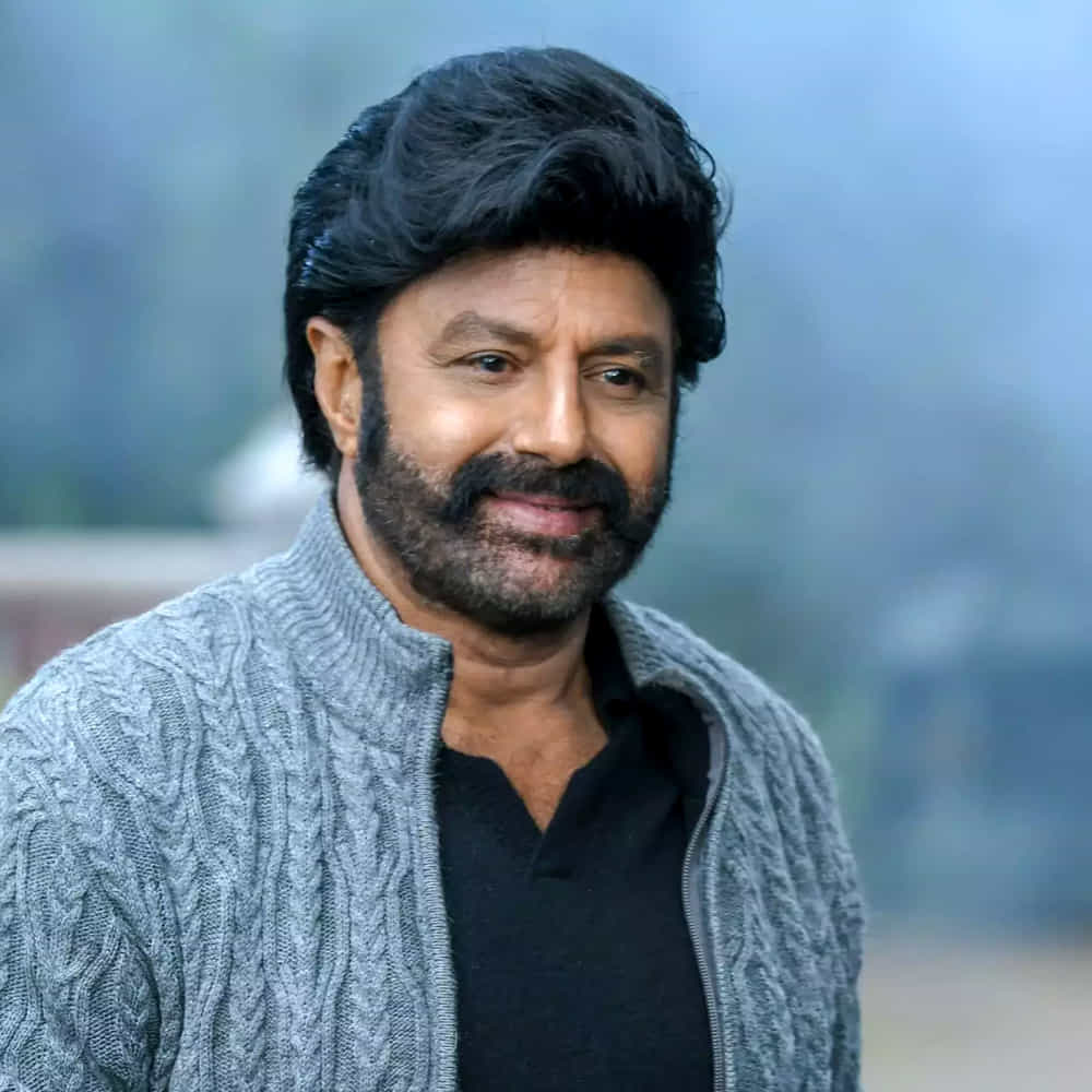 ఒక్కో సినిమాకు రూ.50 కోట్లకు పైగా వసూళ్లు రాబడుతూ.. నందమూరి లెగసీని చెక్కు చెదరకుండా కాపాడుతున్నారు. ఇటీవల వరుసగా 4 సినిమాలతో రూ.100 కోట్లపైగా కలెక్షన్స్ రాబట్టారు. ఇటీవలే కేంద్ర ప్రభుత్వం ప్రకటించిన పద్మ భూషణ్ అవార్డ్ సైతం స్వీకరించారు.