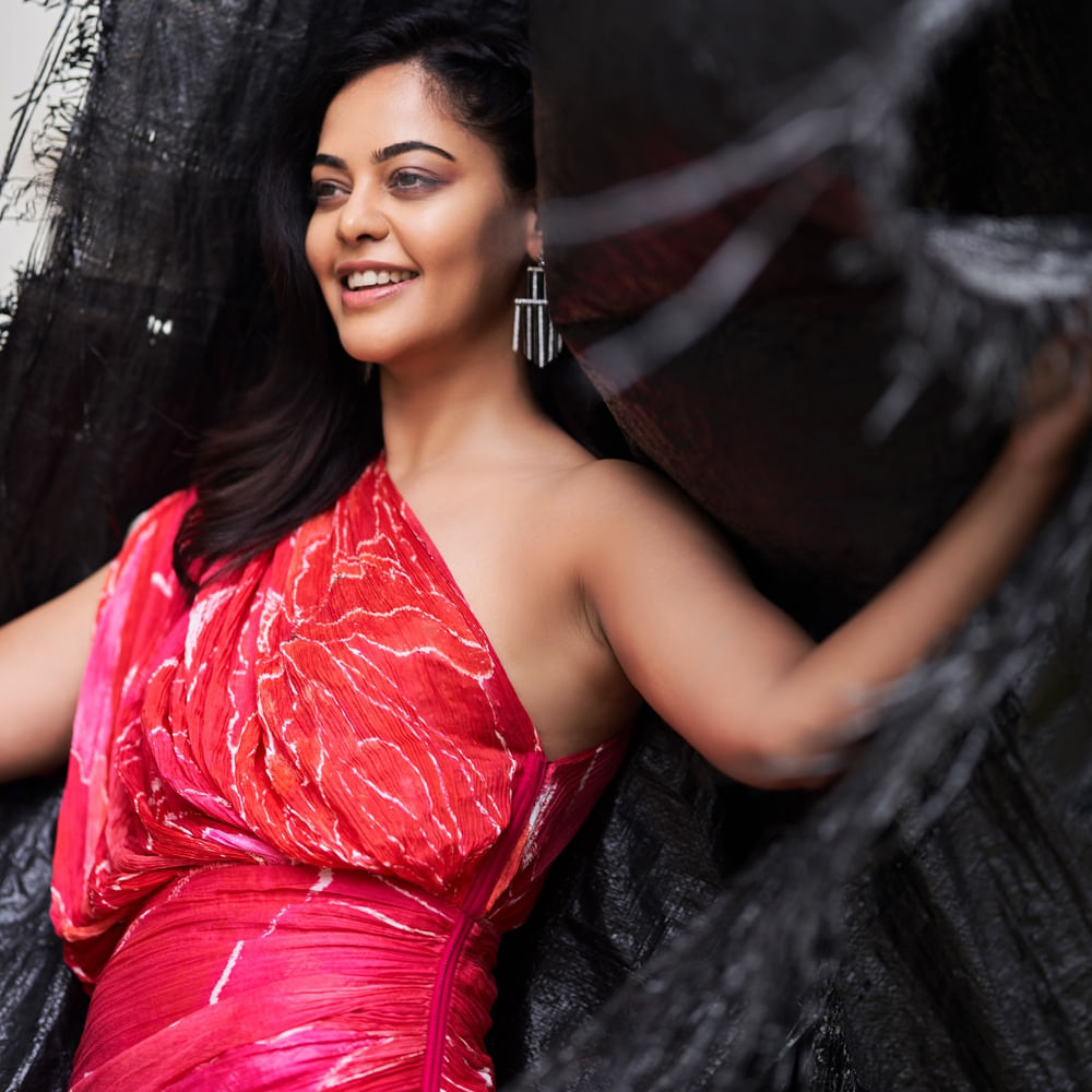 తెలుగులో “రామ రామ కృష్ణ కృష్ణ”, “పిల్ల జమీందార్” వంటి సినిమాల్లో కూడా ఆమె నటన ప్రశంసలు అందుకుంది. బిందు మాదవి 2022లో తెలుగు ఓటీటీ ప్లాట్‌ఫామ్‌లో ప్రసారమైన “బిగ్ బాస్ నాన్-స్టాప్” షో మొదటి సీజన్‌లో పాల్గొని విజేతగా నిలిచింది. దీనితో ఆమె క్రేజ్ మరింత పెరిగింది.