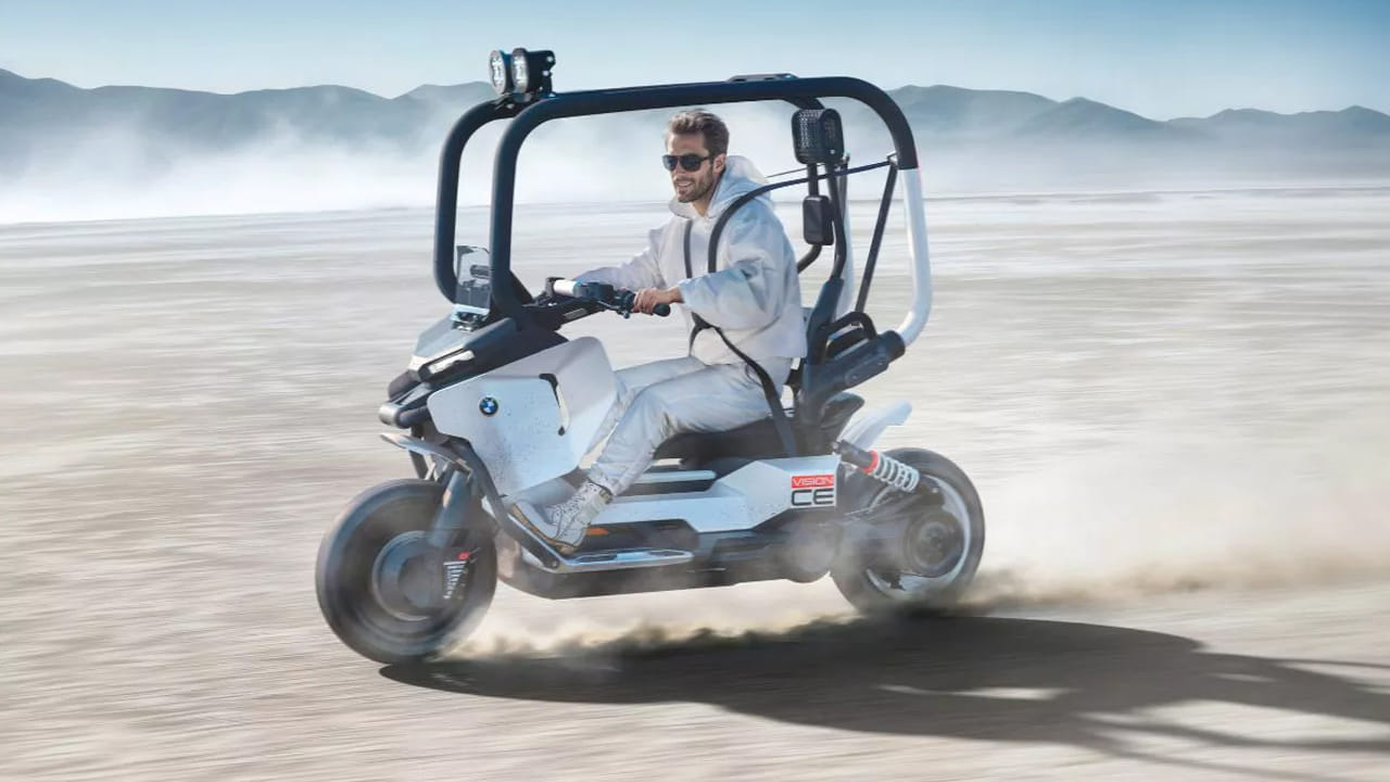 ఈ స్కూటర్ అతిపెద్ద లక్షణం దాని మెటల్ ట్యూబులర్ సేఫ్టీ కేజ్. ఈ కేజ్ ఒక సేఫ్టీ సెల్‌ను ఏర్పరుస్తుంది. ఇది పడిపోవడం లేదా బోల్తా పడినప్పుడు రైడర్‌ను సురక్షితంగా ఉంచుతుంది. దీనికి సీట్‌బెల్ట్ వ్యవస్థ కూడా ఉంది. ఢీకొనే ప్రభావాన్ని తగ్గించడానికి దాని కేజ్‌పై ఫోమ్ ప్యాడింగ్ కూడా ఏర్పాటు చేసింది కంపెనీ.