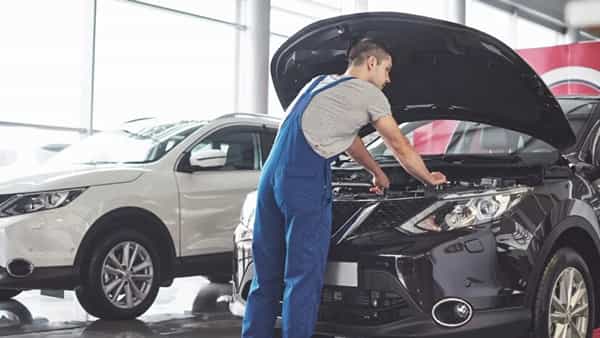 Car Maintenance Tips: కారు లైఫ్ను పెంచేందుకు 7 టిప్స్!