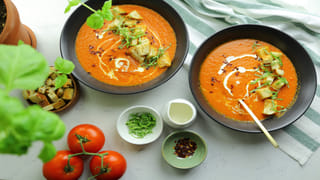 Medu Vada: వేడి వేడిగా మెదు వడ.. సాయంత్రం వేళల్లో నోరూరించే క్రిస్పీ వంటకం!