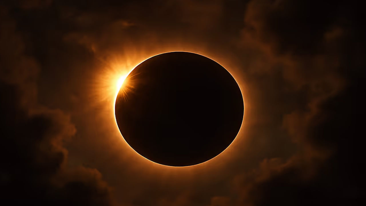 గ్రహణం తర్వాత దానం చేయండి. చంద్ర గ్రహణం కనుక తెల్లటి వస్తువులను దానం చేయడం చాలా శుభప్రదం. అందుకే గ్రహణం ముగిసిన తర్వాత పాలు, బియ్యం, చక్కెర దానం చేయండి. ఇవన్నీ అవసరమైన వారికి ఇవ్వండి.
