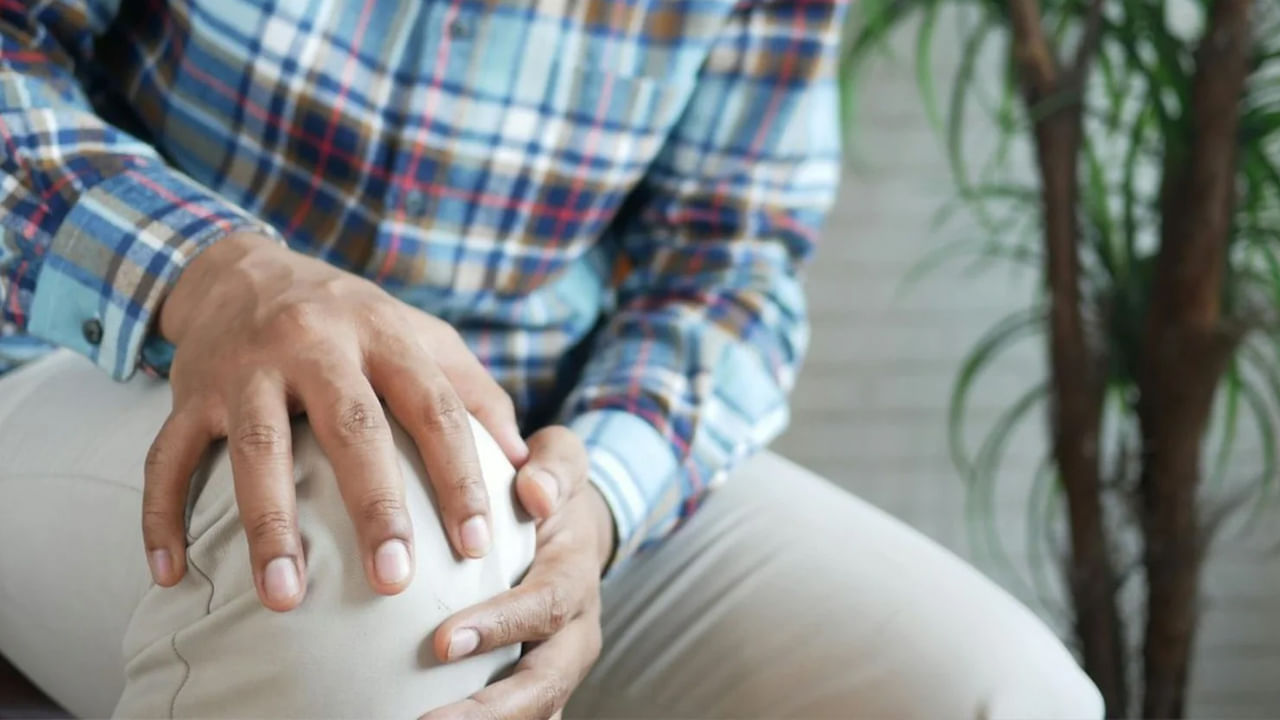 Chikungunya: చికున్గున్యా తర్వాత కీళ్ల నొప్పులతో ఇబ్బంది పడుతున్నారా.. ఉపశమనం కోసం వంటింటి టిప్స్ ట్రై చేయండి..