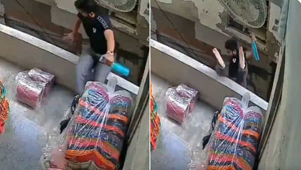 Viral Video: అయ్యో ఎంతపనైపాయె.. మూడో అంతస్తు నుంచి ఎలా పడ్డాడో చూడండి... సీసీటీవీ కెమెరాలో రికార్డ్ కాకుంటే ఎవరూ నమ్మరు...