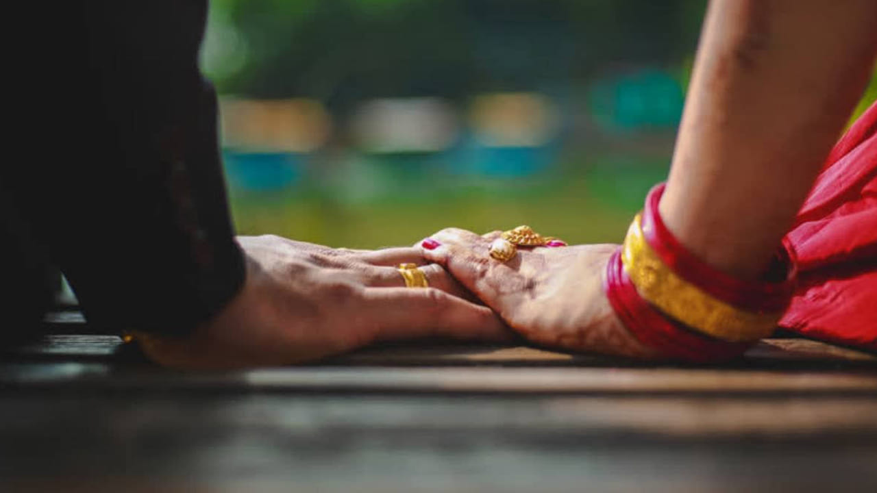 ఇదేం మాస్ మసాలా మావ.! భార్య చెల్లితో భర్త జంప్.. ఆపై బావ సోదరితో బామ్మర్ది పరార్!