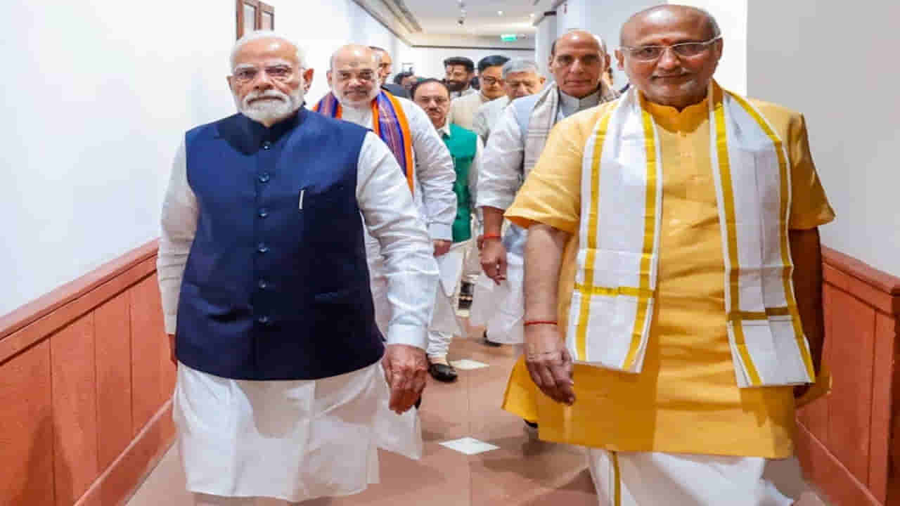 ఆర్ఎస్ఎస్ నుంచి.. మంత్రిగా.. గవర్నర్గా ఉపరాష్ట్రపతి వరకు.. రాధాకృష్ణన్ ప్రస్థానం సాగిందీలా..!