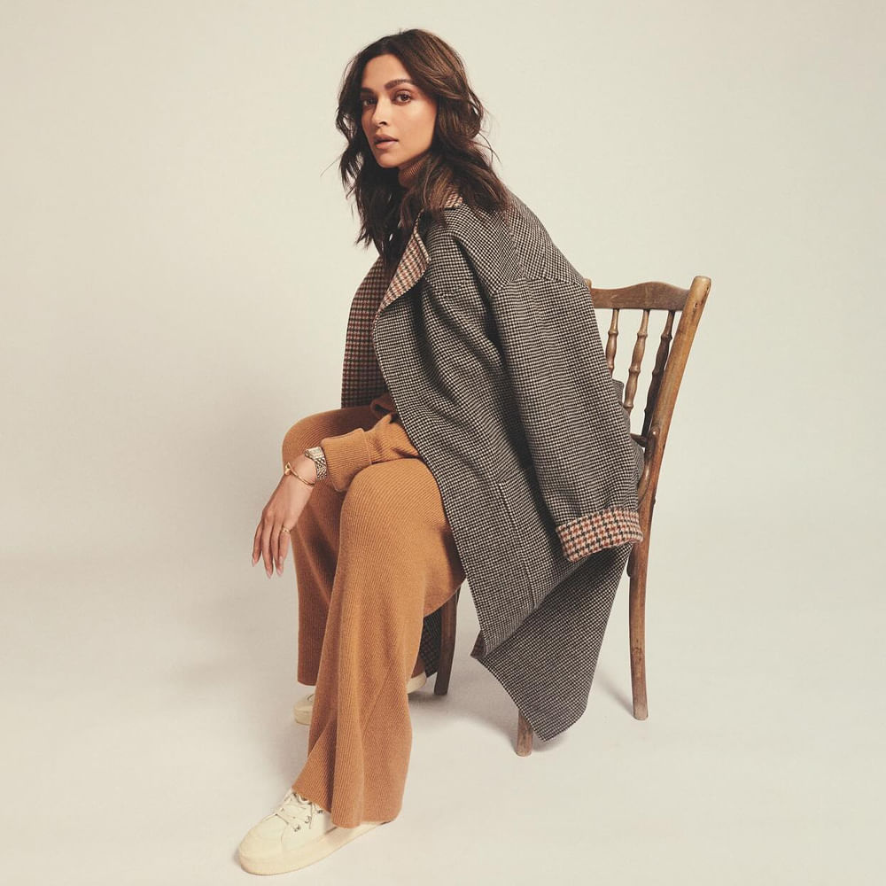 ఇప్పుడు కల్కి 2 టీం కూడా తమ సినిమా నుంచి దీపిక పదుకొనేను తప్పించినట్లు తెలిపింది. కల్కి లాంటి సినిమాలు చేయాలంటే కమిట్‌మెంట్ ఎక్కువగా ఉండాలని ట్వీట్ చేసింది వైజయంతి మూవీస్. 