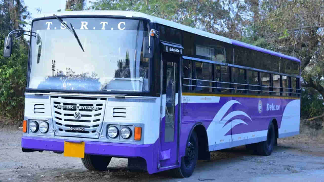 Telangana: డీలక్స్ బస్సు ఎక్కి ఉచిత టికెట్ అడిగిన మహిళ.. ఇవ్వకపోవడంతో..