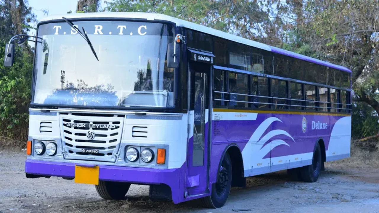 Telangana: డీలక్స్ బస్సు ఎక్కి ఉచిత టికెట్ అడిగిన మహిళ.. ఇవ్వకపోవడంతో..