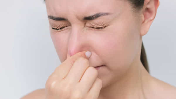 Health Tips: ముక్కులో ఈ లక్షణాలు కనిపిస్తే చెవిటివారైపోతారంట.. లేట్ చేస్తే లైఫ్ రిస్కే..
