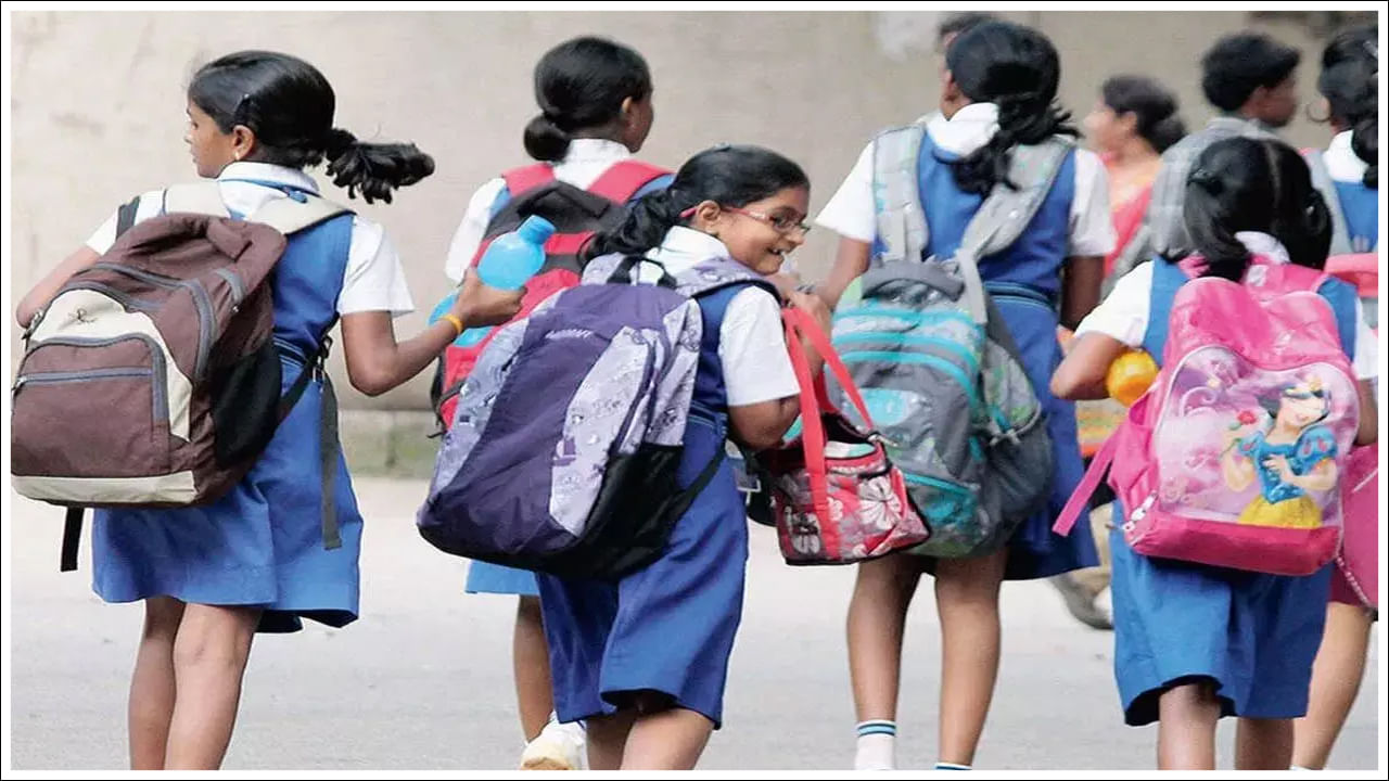 Dussehra Holidays: విద్యార్థులకు గుడ్‌న్యూస్‌.. దసరా సెలవులను ప్రకటించిన ప్రభుత్వం