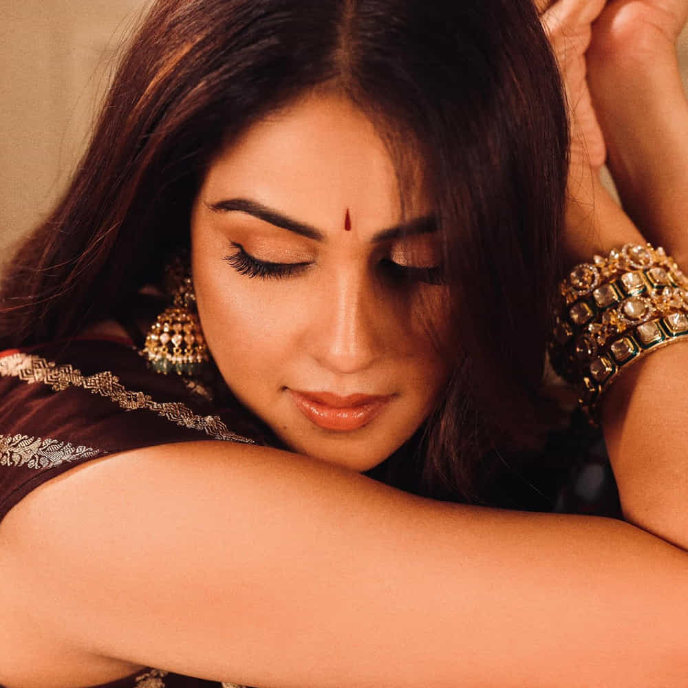 జెనీలియా ఆహారంలో కాలానుగుణ పండ్లు, కూరగాయలు, డేట్స్ తీసుకుంటుంది.  ఒకేసారి ఎక్కువగా తినడం కంటే ప్రతి కొన్ని గంటలకు తినడం ముఖ్యం. జెనీలియా అల్పాహారంలో దక్షిణాది వంటకాలు ఉంటాయి. జెనీలియా ప్రతిరోజు ఉదయం నిద్రలేచిన తర్వాత మరిగించిన నీటిని తాగుతుంది. 